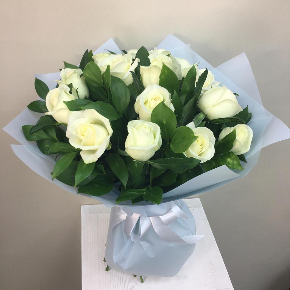 Букет 15 Белых роз Проуд в Афанасово