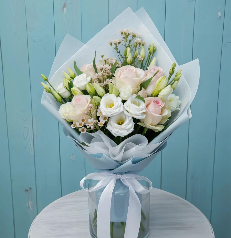 Букет цветов из: Розы и Лизиантусы в Афанасово