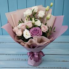 Букет цветов из:  Розы и Лизиантусы в Афанасово