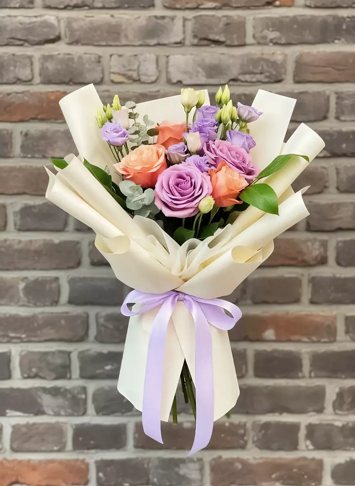 Букет цветов из: Лизиантусы и Розы в Афанасово