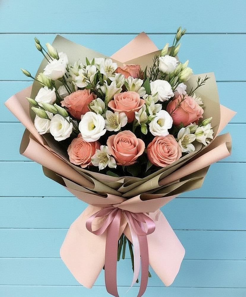 Букет цветов из: Розы, Альстромерии и Лизиантусы в Афанасово