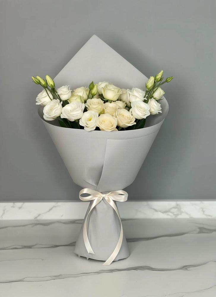 Букет цветов из: Розы и Лизиантусы в Афанасово