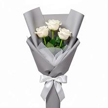 Букет 3 белые розы в Афанасово