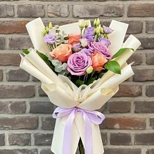 Букет цветов из:  Лизиантусы и Розы в Афанасово