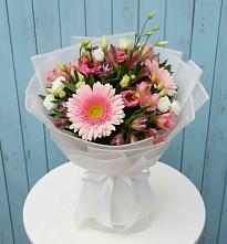 Букет цветов из:  Герберы, Альстромерии и Лизиантусы в Афанасово
