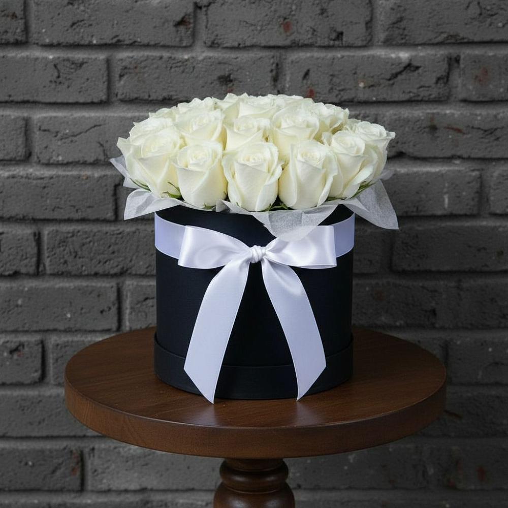 Цветочная композиция из Розы в шляпной коробке в Афанасово