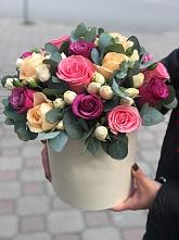 Цветочная композиция из Розы в шляпной коробке в Афанасово